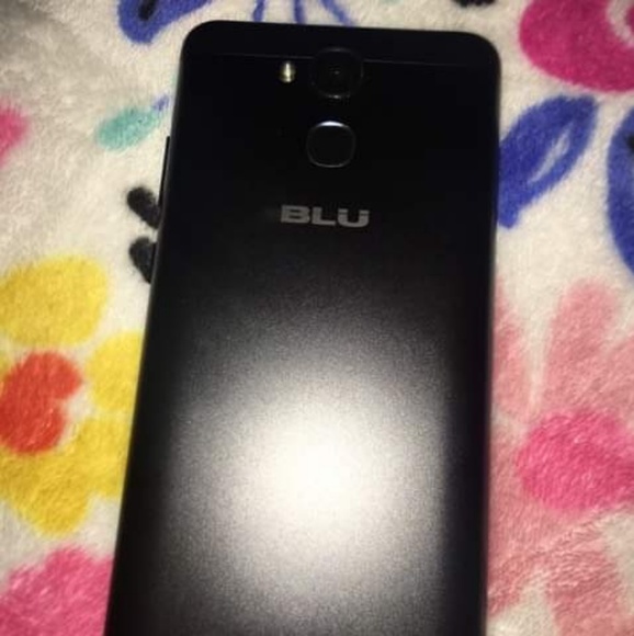 Blu phone - Picture 2 of 2